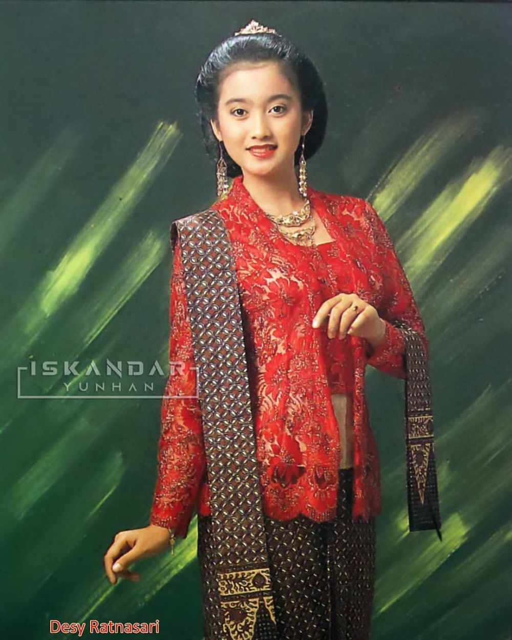 Pantas jadi finalis Gadis Sampul, ini 7 potret lawas Desy Ratnasari saat SMA, cantiknya tak luntur