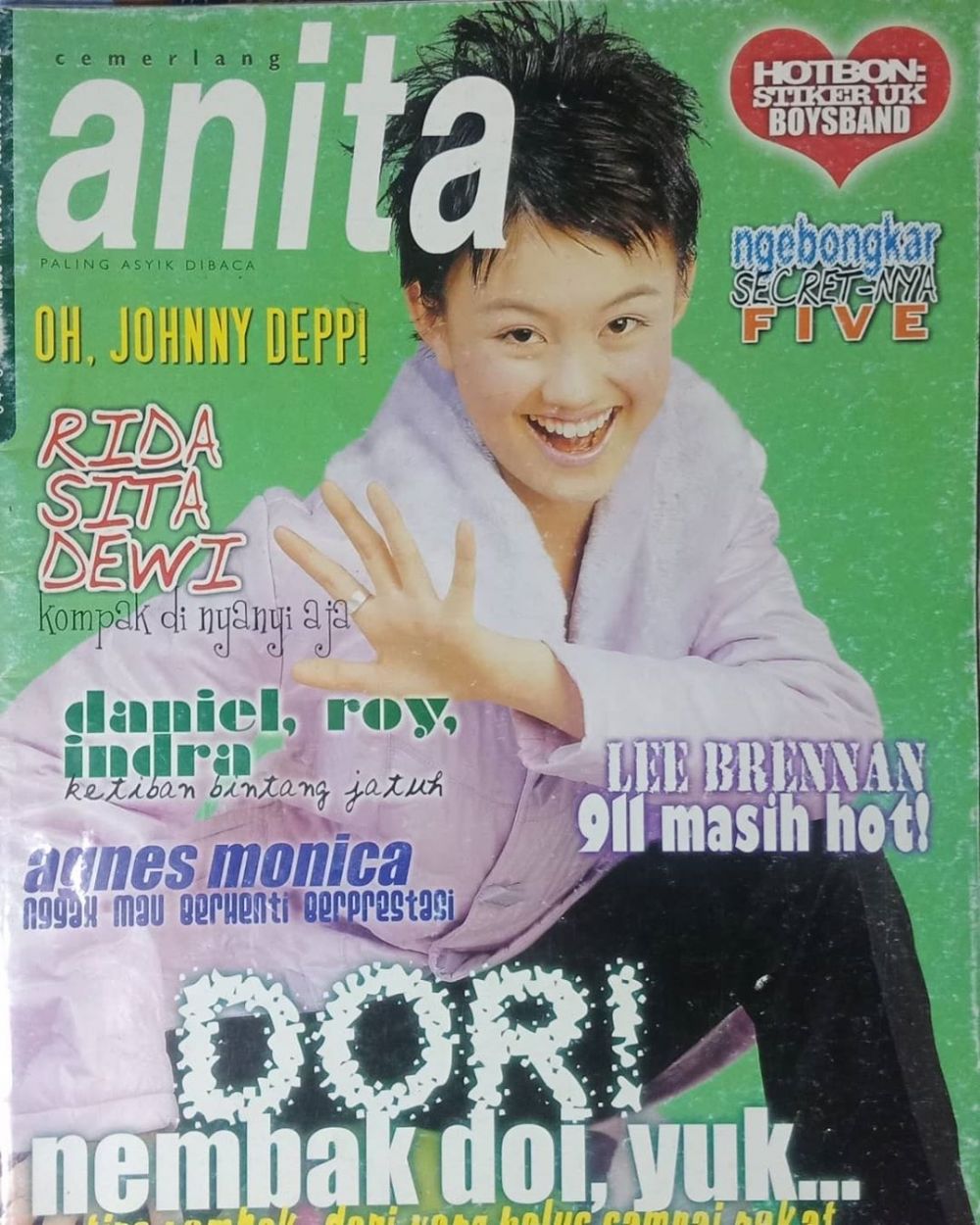 12 Penyanyi jadi cover majalah lawas ini gayanya ciamik abis, style rambut Agnez Mo terlalu ikonik