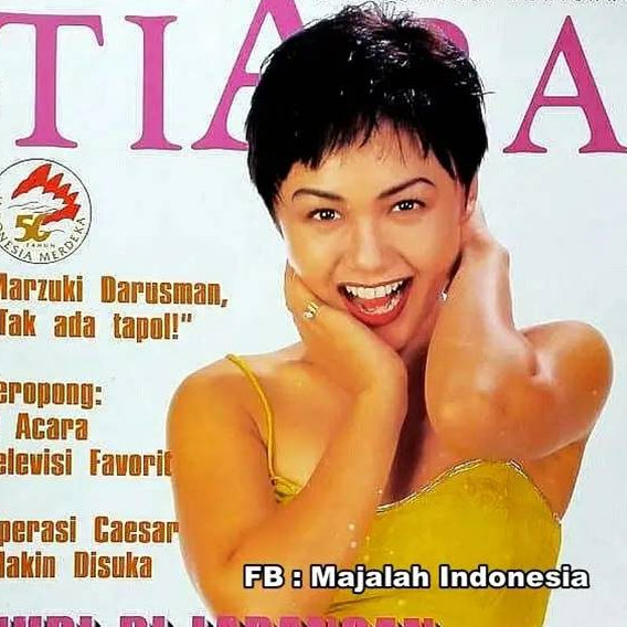 12 Penyanyi jadi cover majalah lawas ini gayanya ciamik abis, style rambut Agnez Mo terlalu ikonik