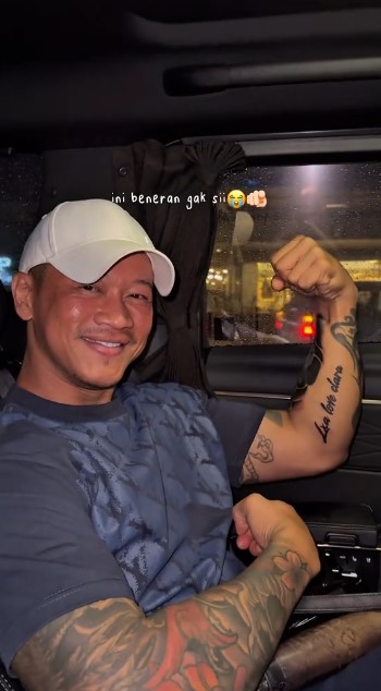 Aksinya antarkan calon suami bikin tato sebelum ikrar mualaf disorot, begini penjelasan Clara Shinta