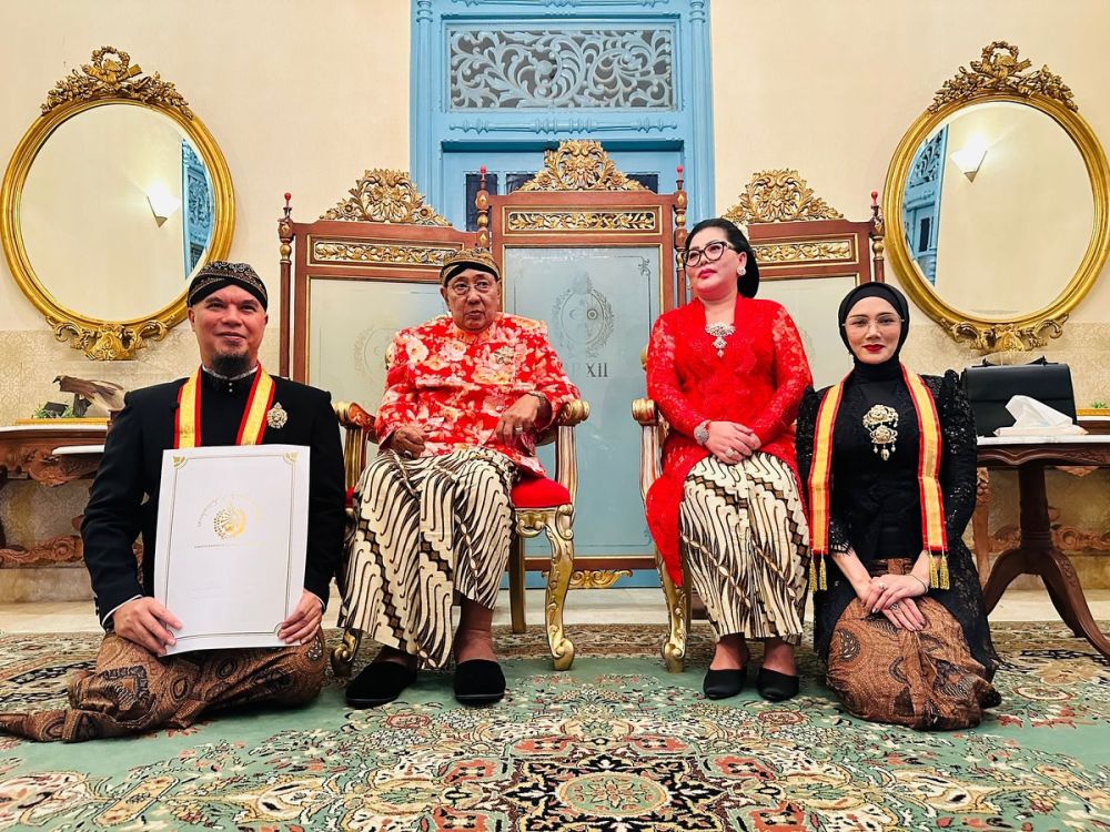 9 Potret Ahmad Dhani dapat gelar bangsawan dari Keraton Solo, gelarnya Kanjeng Pangeran