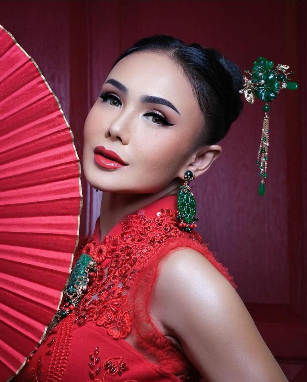 Penyanyi lagu Yoko Pendekar Rajawali kini berusia 53 tahun tapi tak menua, 11 potret dulu dan kininya