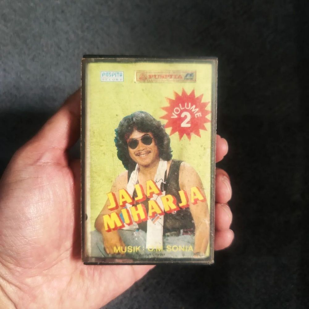 Bang Simin TOP kini harus beraktivitas di kursi roda, intip 9 potret lawasnya saat jadi pedangdut