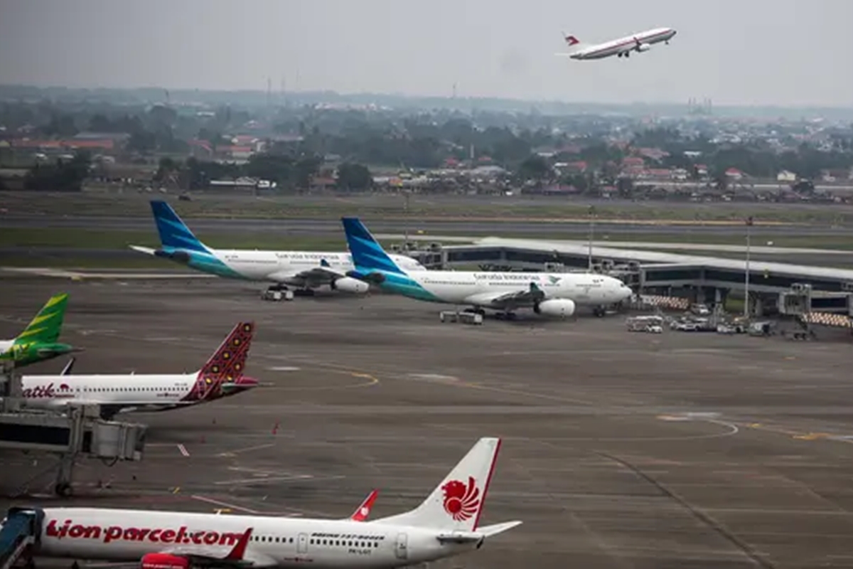 Menko Airlangga Hartarto bocorkan bakal ada diskon tiket pesawat untuk Nataru 2025-2026