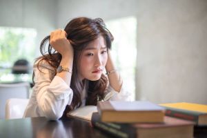 Bukan nggak mampu bekerja, Wamenaker ungkap alasan kenapa Sarjana di Indonesia banyak yang menganggur