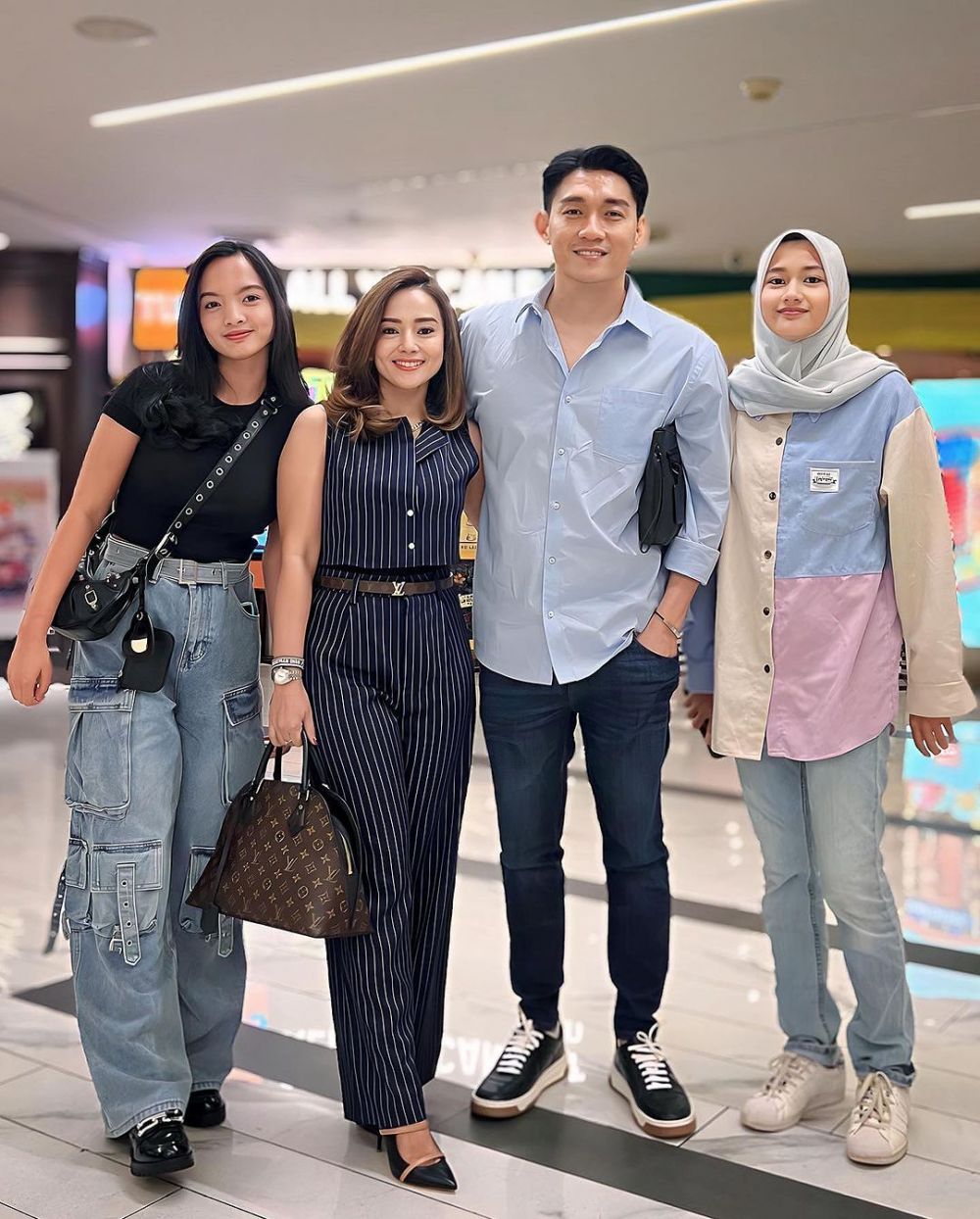 9 Beda gaya Rania dan Ricci anak Ifan Seventeen dari istri pertama & Citra Monica, saudara beda ibu