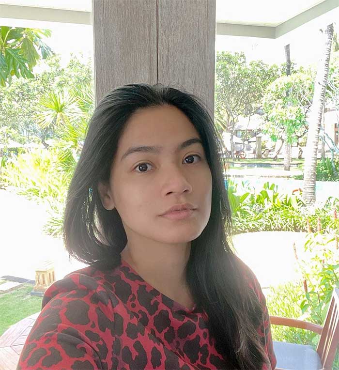 Bukti artis juga manusia biasa, gaya 9 seleb saat di rumah ini bikin melongo meski banyak duit