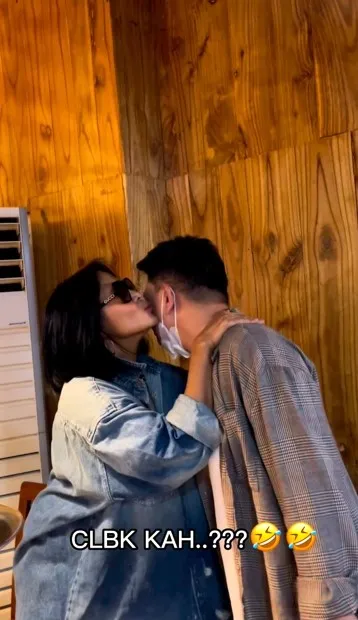 9 Potret akrab Ronnie Sianturi dan Atiek CB meski sudah cerai 31 tahun lalu, unggah foto saat pacaran