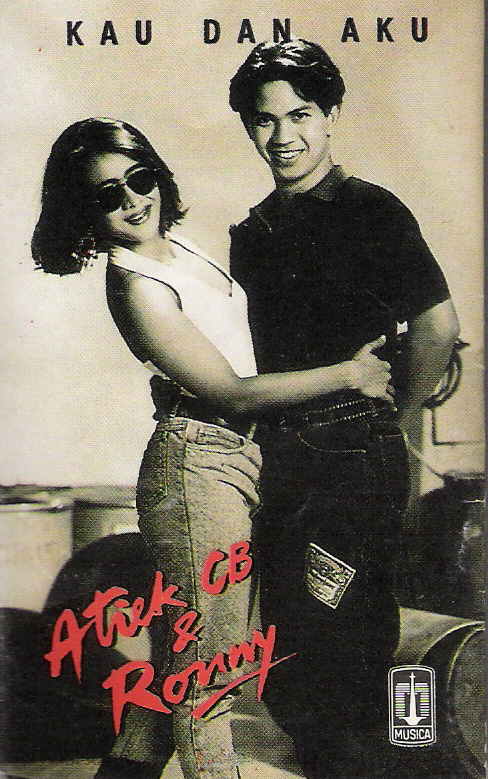 9 Potret akrab Ronnie Sianturi dan Atiek CB meski sudah cerai 31 tahun lalu, unggah foto saat pacaran