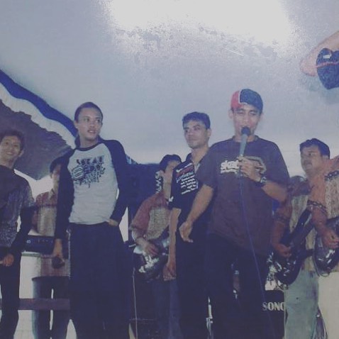 Kembar tapi lintas generasi, ini 9 potret lawas masa muda Sule ini parasnya fotokopian Rizky Febian