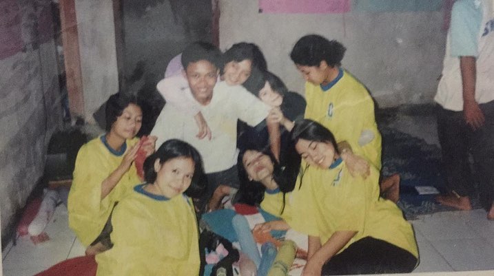 Kembar tapi lintas generasi, ini 9 potret lawas masa muda Sule ini parasnya fotokopian Rizky Febian