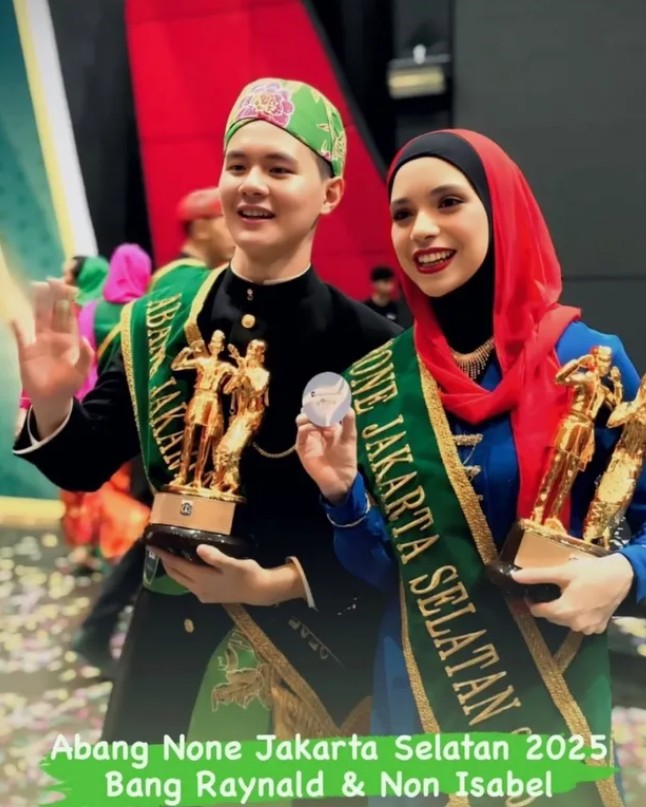 Ikuti jejak sang ibu, 9 potret Isabel Azhari anak Ayu Azhari menang None Jakarta Selatan 2025