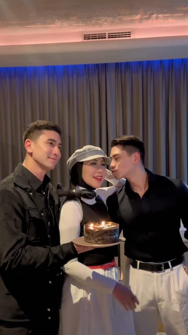 9 Potret Venna Melinda ultah ke-53, keakraban Fuji dengan keluarga Verrell Bramasta bikin fans baper