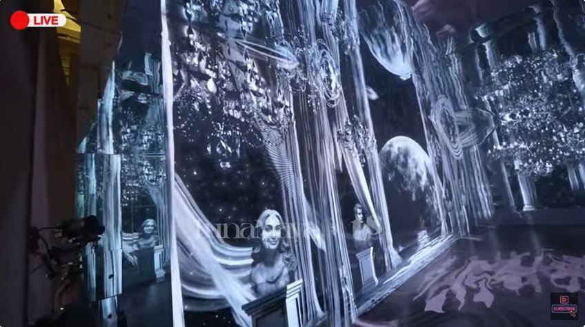 8 Potret detail dekorasi resepsi Luna Maya dan Maxime Bouttier di Jakarta, unik dengan hiasan bulan