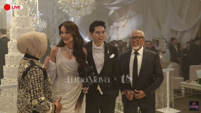 Demi bisa datangkan Sheila On 7 di resepsinya, Luna Maya rela nego langsung ke personelnya