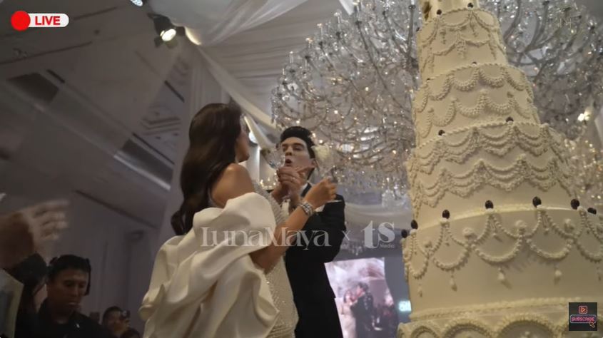 9 Momen resepsi pernikahan Luna Maya dan Maxime Bouttier di Jakarta, dimeriahkan Sheila On 7