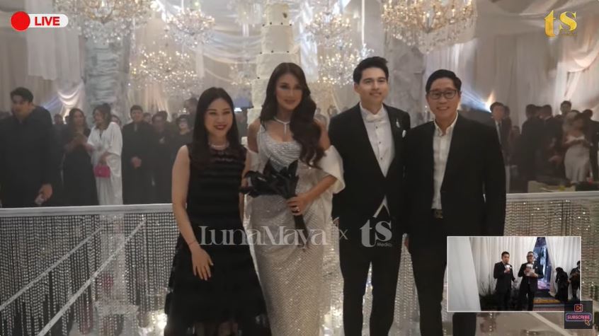 9 Momen resepsi pernikahan Luna Maya dan Maxime Bouttier di Jakarta, dimeriahkan Sheila On 7