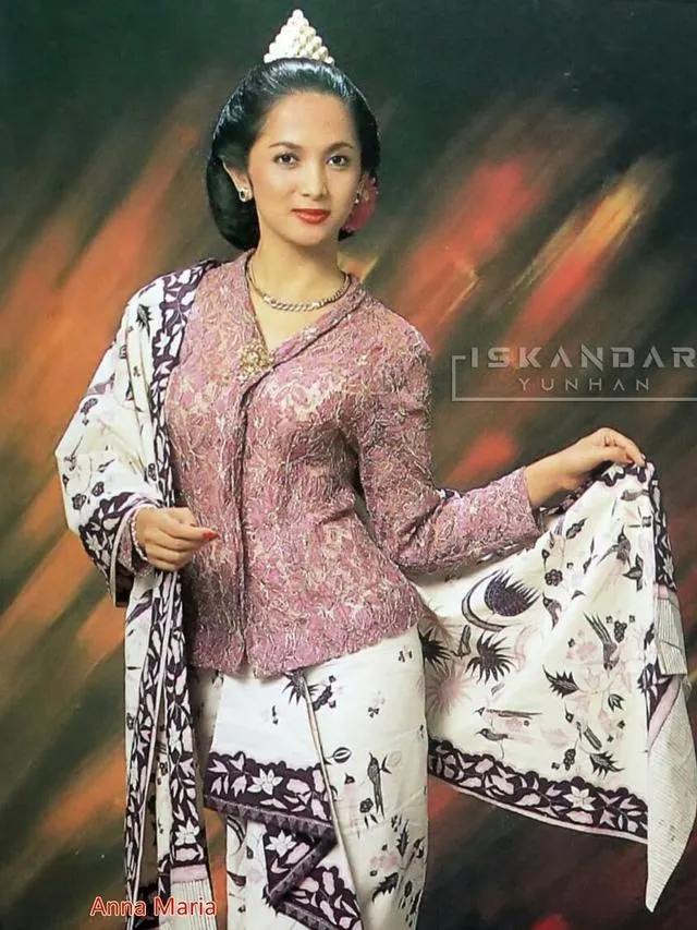 Model iklan kamera ini ternyata ibu sambung dari aktor top Tanah Air, intip 9 potret lawasnya