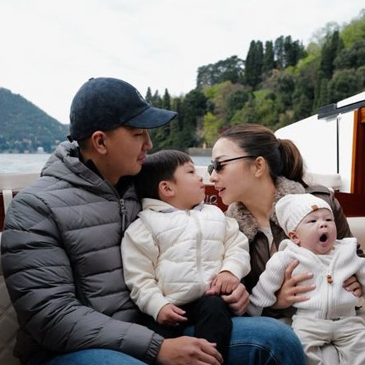 Curhat Nikita Willy momong dua anak dengan dua karakter yang kontras, biar repot tapi bahagia