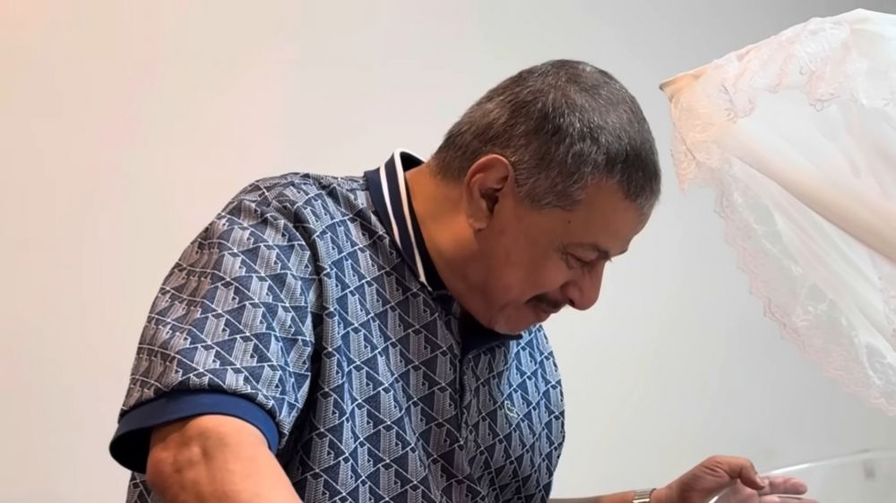 Sambut cucu pertama lahir, reaksi Pak Muh temani Miskah istri Yislam saat akan melahirkan bikin haru