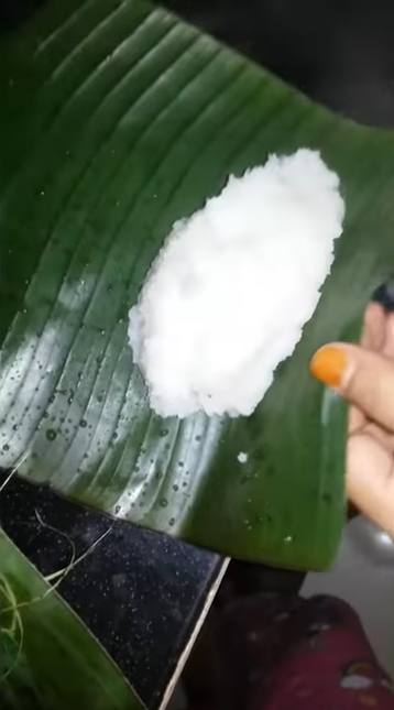 Cara membuat lontong daun pisang sempurna, tanpa direbus dan dijamin hemat gas