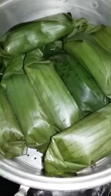 Cara membuat lontong daun pisang sempurna, tanpa direbus dan dijamin hemat gas