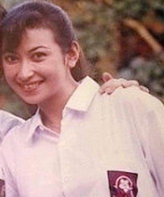 Pesona istri 8 seleb saat SMA ini cantiknya bikin terpana, paras Mulan Jameela manglingi