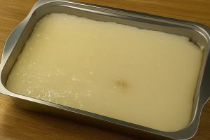 Nggak perlu daun & plastik! ini cara bikin lontong empuk antigagal