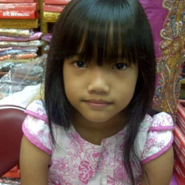 Sekarang dipuji cantik dan bikin gemes, ini 11 potret jadul Fuji yang makin glow up usai tenar