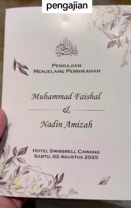 9 Potret pengajian Nadin Amizah jelang nikah dengan Faishal Tanjung, penampilannya anggun berhijab