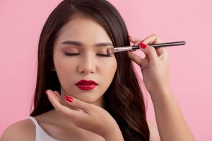 7 Makeup ini ampuh menyesuaikan pH dan minyak wajah sepanjang hari