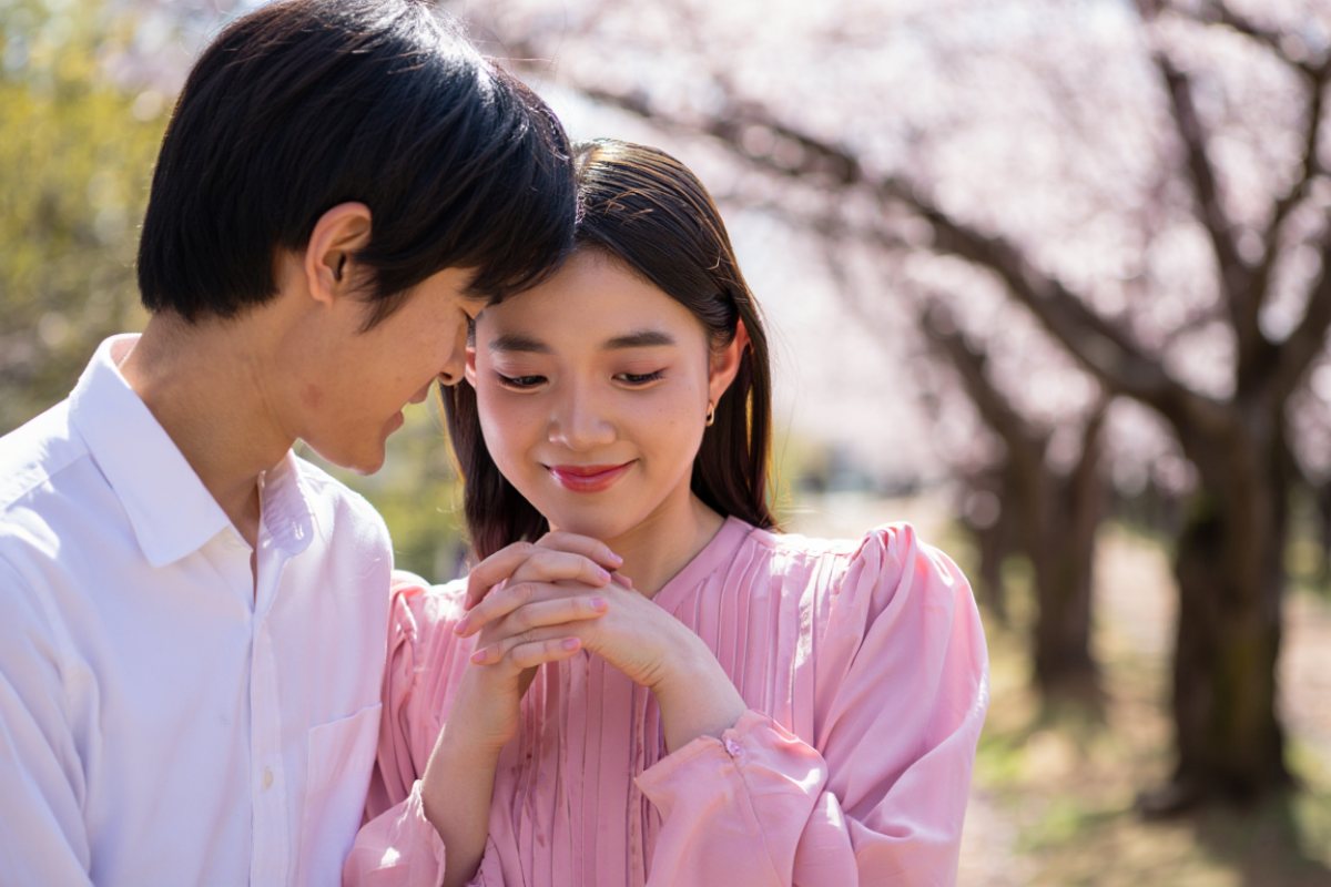 100 Gombalan buat cewek kalem, lembut, manis, tapi bikin deg-degan