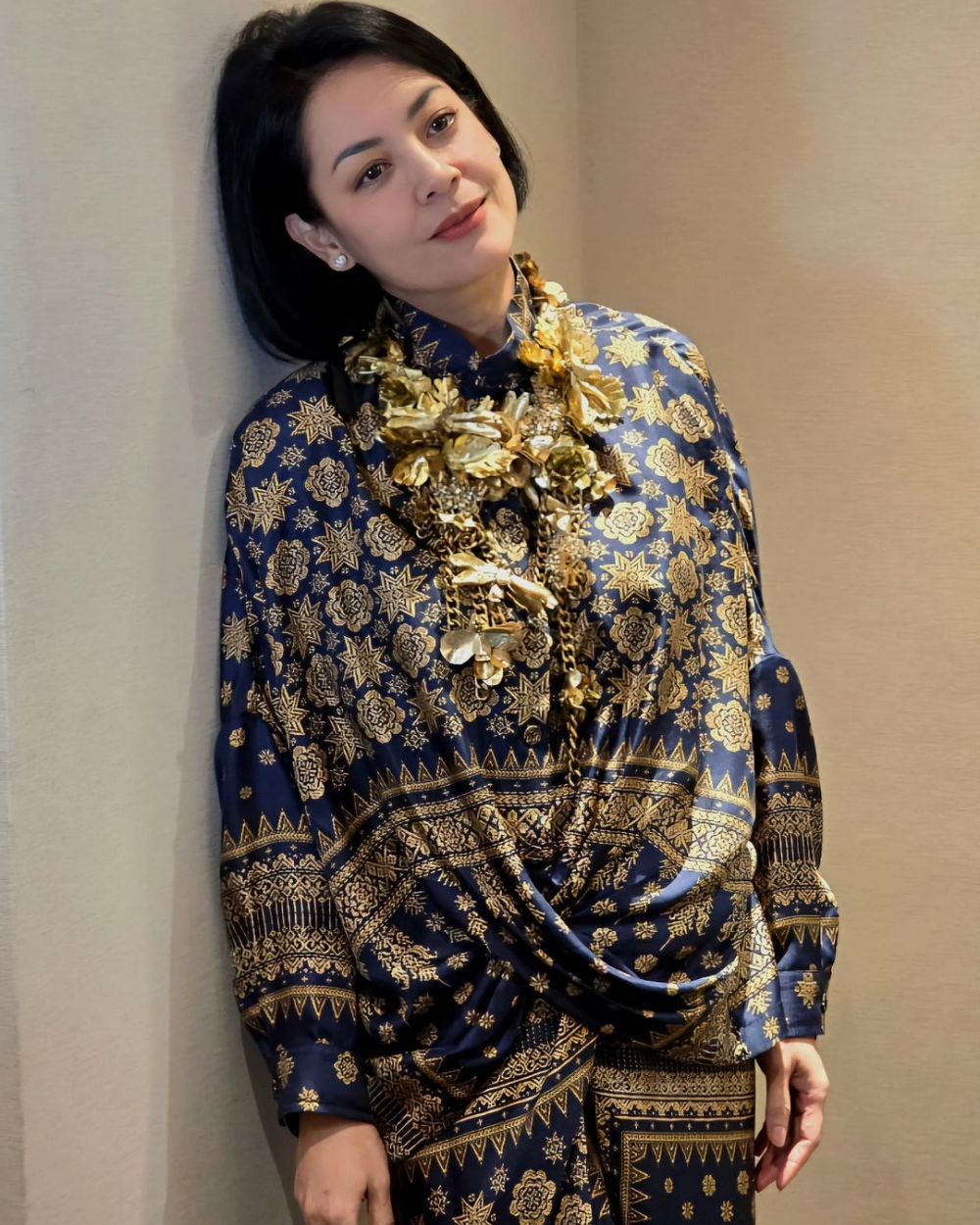 Pernah berakting jadi nenek, 9 transformasi Lulu Tobing dari kecil hingga kini tak banyak berubah