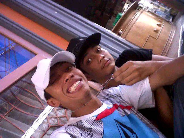 Gaya polosnya bikin salah fokus, begini 9 potret lawas Teuku Ryan sebelum glow up