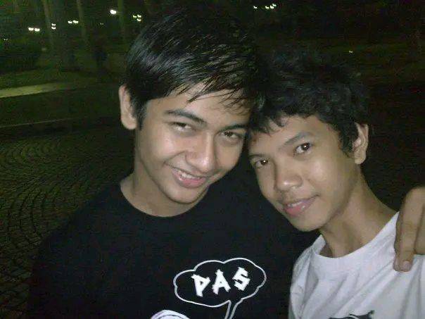 Gaya polosnya bikin salah fokus, begini 9 potret lawas Teuku Ryan sebelum glow up