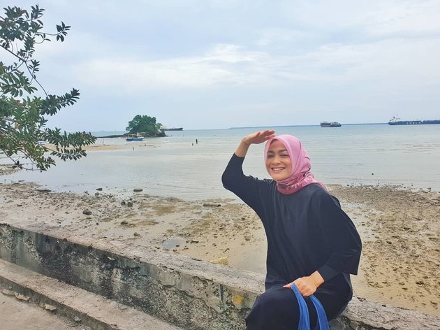  Pemeran ibu guru di Petualangan Sherina ini kini jadi motivator kesehatan, ini 11 potret terbarunya