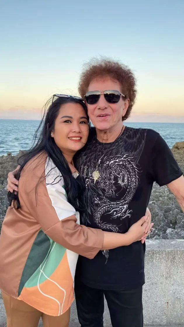 Bocah lugu berwajah Arab ini ternyata punya ayah pimpinan musik gambus, kini dijuluki rocker legend