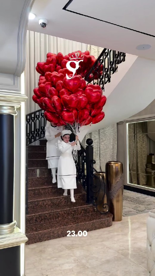 Disorot produk skincarenya masuk daftar hitam BPOM, Shella Saukia pilih rayakan ultah, ini 9 potretnya