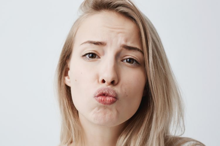 Stop pakai lip care mahal! Ini cara baru bikin bibir gelap jadi cerah alami cuma dengan 3 bahan dapur