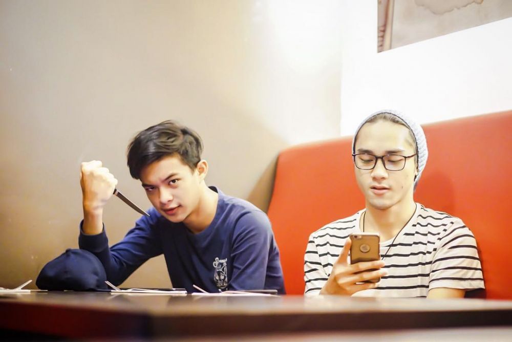 Ganteng sedari dulu, begini 11 potret lawas Achmad Megantara dan Rey Mbayang duo Reygan