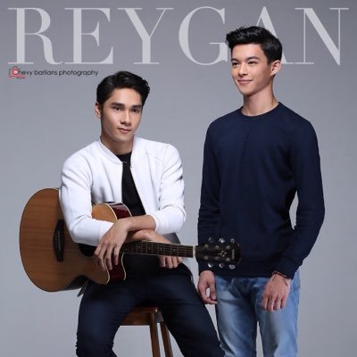 Ganteng sedari dulu, begini 11 potret lawas Achmad Megantara dan Rey Mbayang duo Reygan