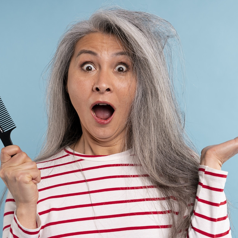 Cara alami menghitamkan uban rambut  tanpa semir, cukup pakai air rebusan dari 1 jenis daun ini