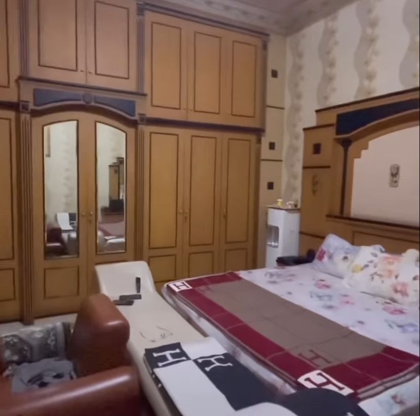 Masa kecilnya keras, makan sekali sehari, wanita ini sukses bagun rumah mewah, intip 11 potretnya