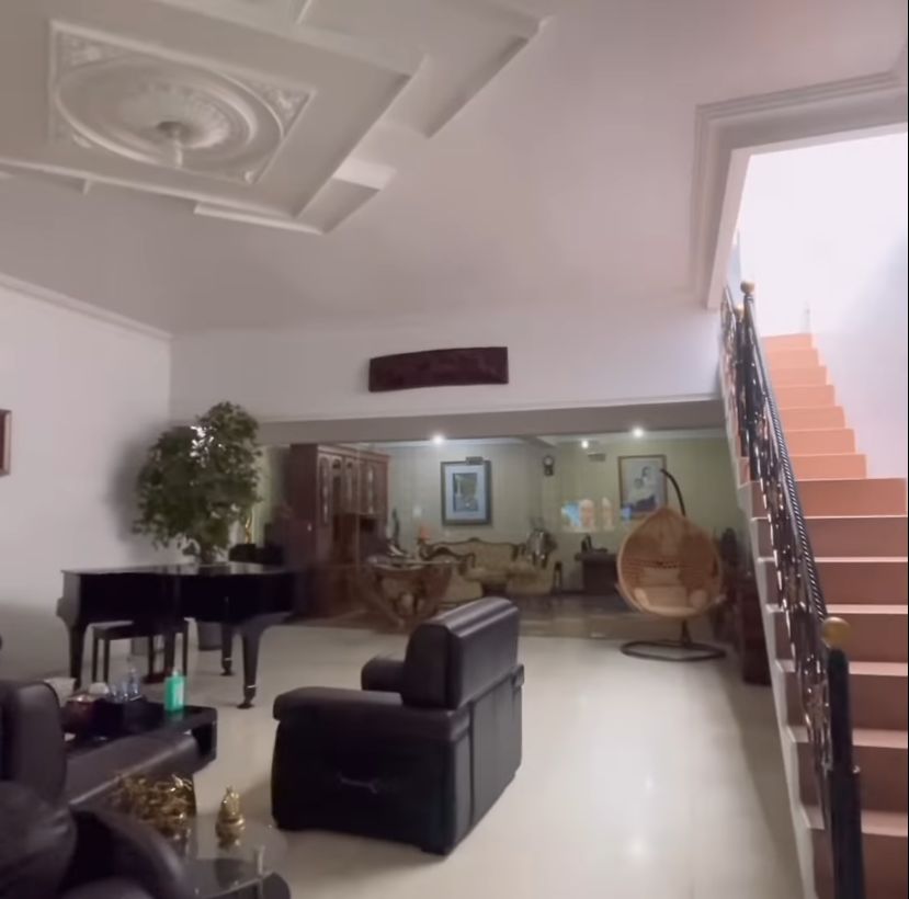 Masa kecilnya keras, makan sekali sehari, wanita ini sukses bagun rumah mewah, intip 11 potretnya