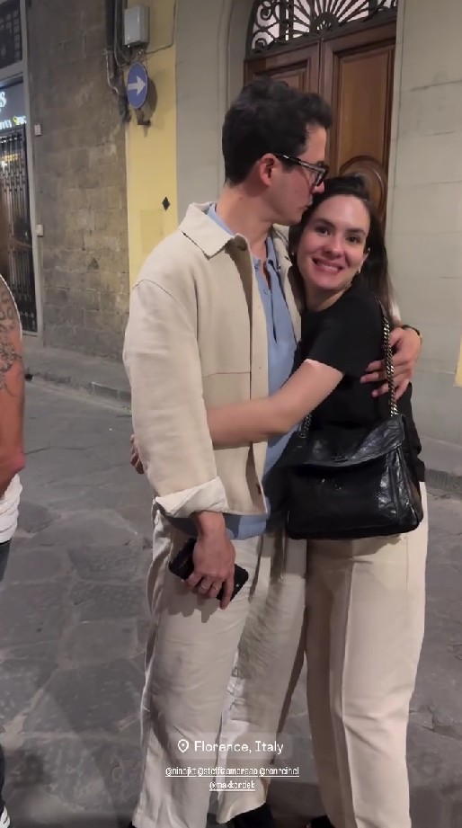 7 Potret Steffi Zamora liburan bareng Nino Fernandez di Italia, kemesraannya bak pengantin baru