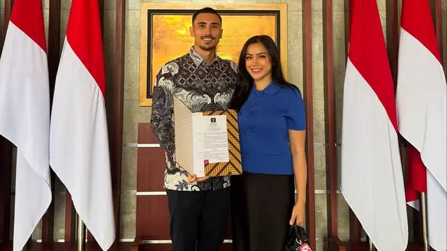 6 Potret bahagia Vincent Verhaag resmi jadi WNI, tanggalkan kewarganegaraan Belanda demi keluarga