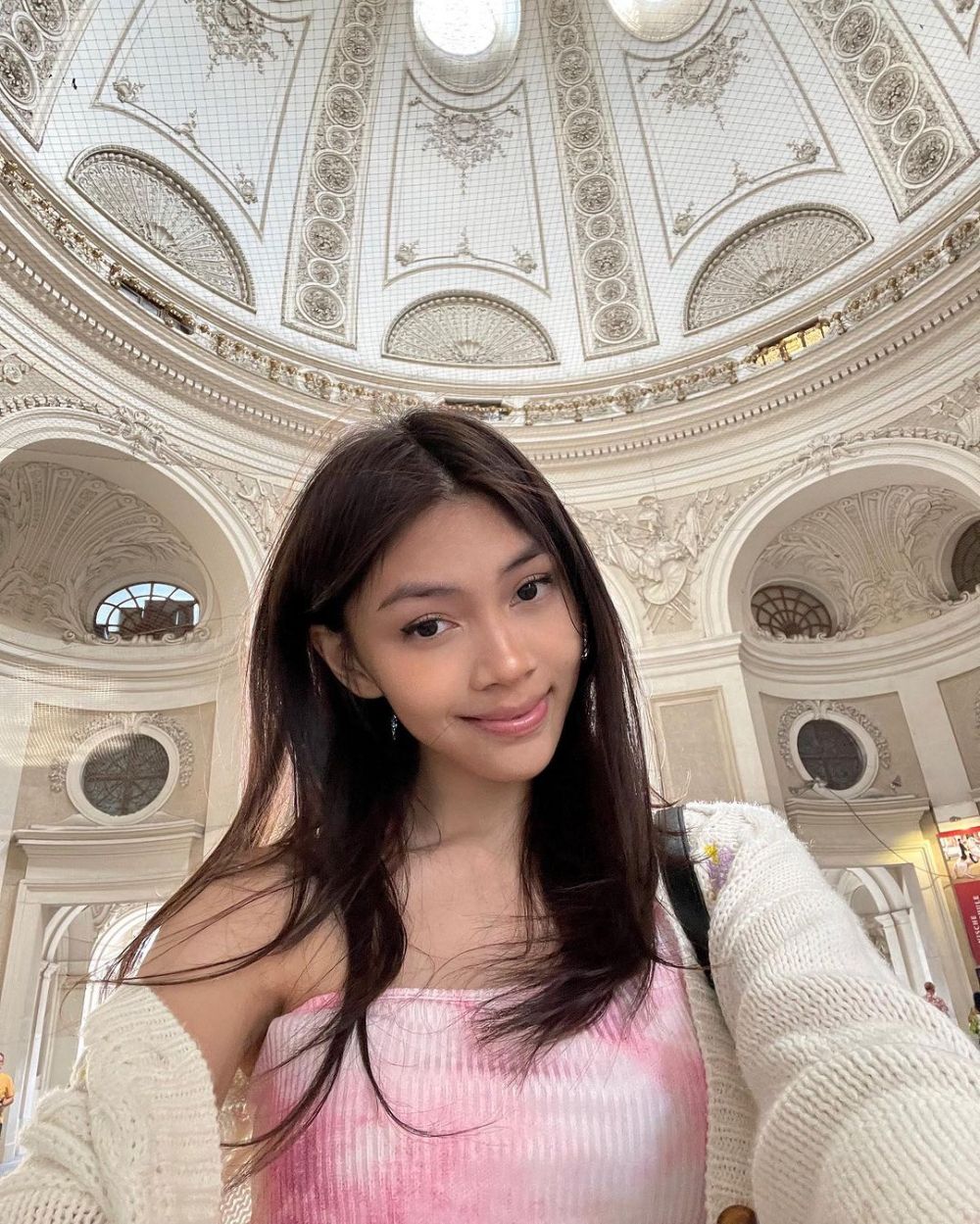 Pilih jadi calon dokter bedah tinimbang artis, 11 foto cantiknya Sasi putri Anjasmara dan Dian Nitami