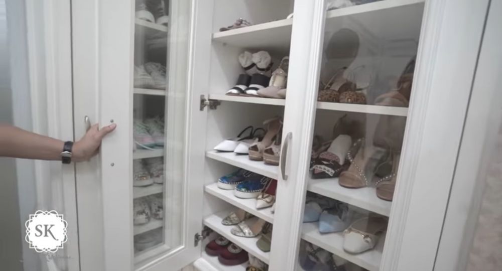 Dulu huni gubuk triplek, bocah imut ini pesinetron top punya rumah Rp3 M, 11 potret walk in closet-nya
