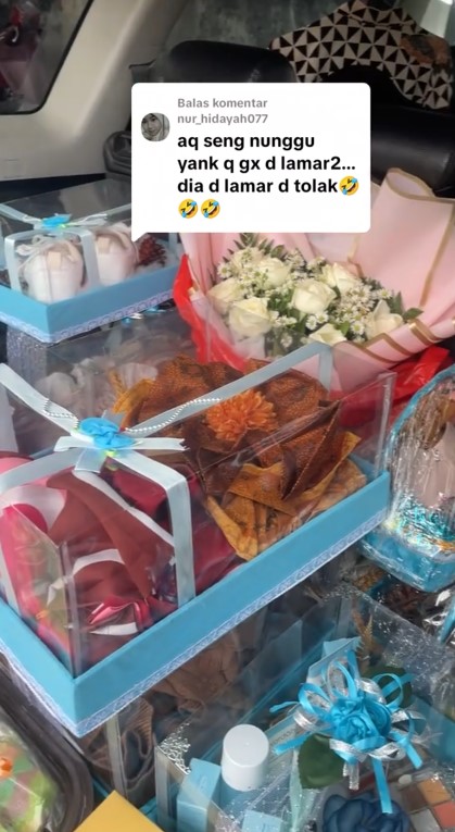 Viral pria lamarannya ditolak kekasih karena tamu kebanyakan, tapi seserahan diterima, ini 7 potretnya