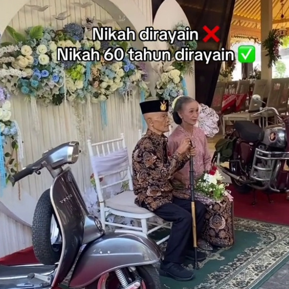 Rayakan anniversary pernikahan ke-60, pasangan lansia ini gelar pesta mewah bak resepsi nikahan